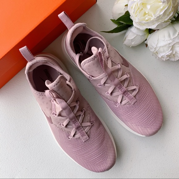nike free tr 8 beige